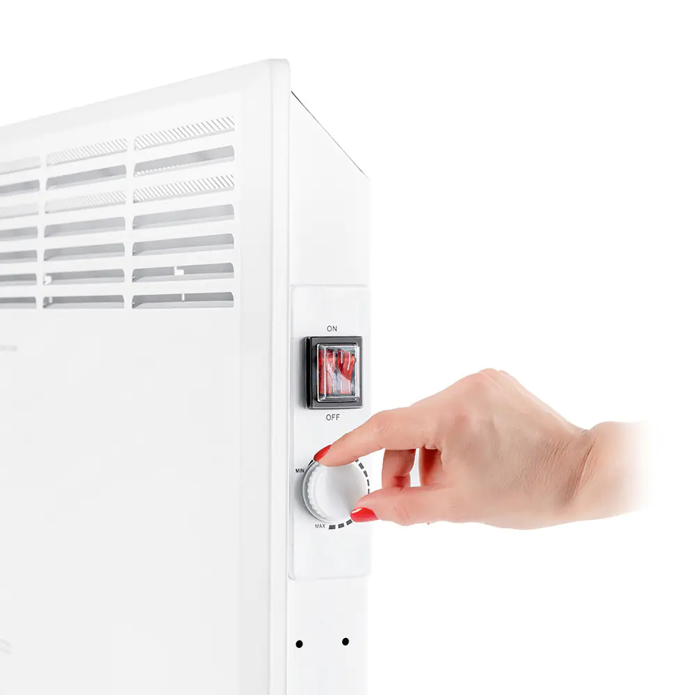 Печка конвекторна Termomax TR050, 500W, алуминиев нагревател, панелен, (35946836): Ръка върху регулатора
