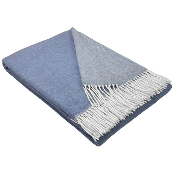 Светлосиньо вълнено одеяло за уют и топлина, (22295)