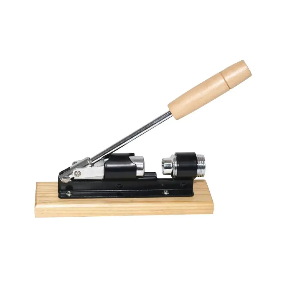 Орехотрошачка Kinghoff KH 1660, Стоманена конструкция, Дървена дръжка, Черен, (17723)