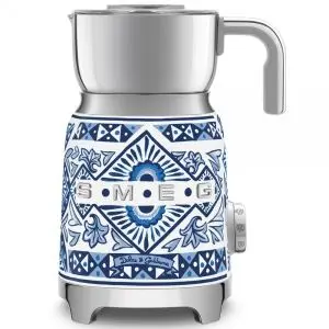 Уред за пяна SMEG MFF01DGBEU с дизайн на Dolce & Gabbana, 50s Style, 600 мл., 8 програми, (19997)