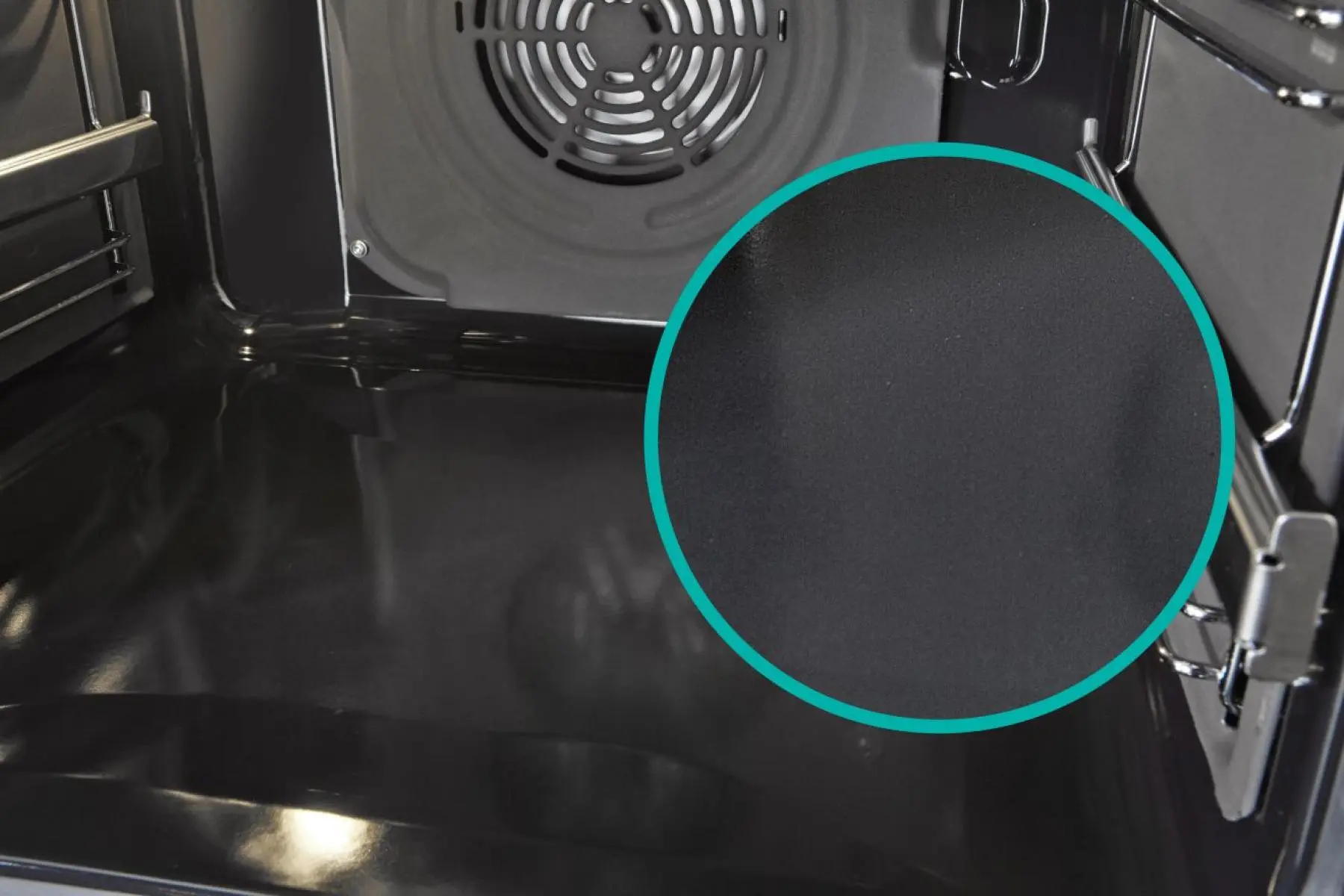 Готварска печка Gorenje GECS5C70WA, 70L, AirFry, Бял, (13704): Вътрешност на фурната